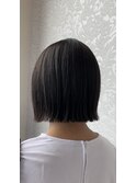 パツっと切りっぱなしボブ