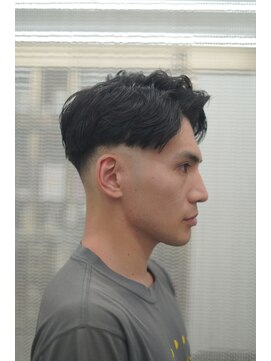 オブヘアーギンザ(Of HAIR GINZA) カット　パーマ　フェード　シェービング　ヘッドスパ