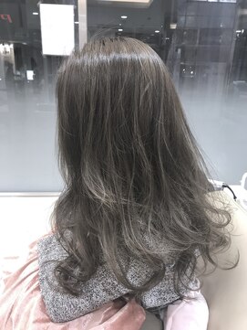 レア(l'ea) 360℃ハイライトグレージュ