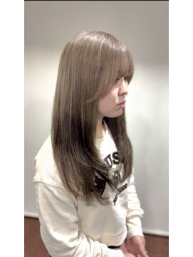 リル バイ ラミール(LiL by lamiell) 三毛猫ルーツカラー × レイヤーカット