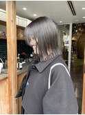 透明感グレージュ/切りっぱなしボブ