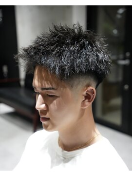 メッツ 原宿(METS) MEN'S/ツイスパ×ローフェード/ツイストスパイラル/短髪