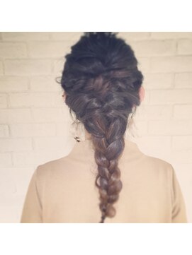 ココナ ヘア メゾンプリュス(cocona hair maison+) ☆編み込み下ろしアレンジ☆