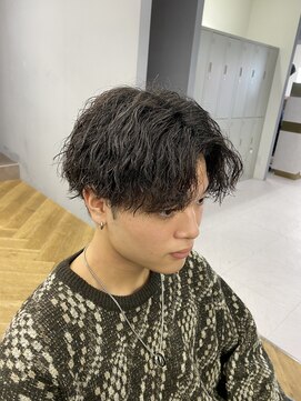 アレス バイ シカ 神戸三宮元町店(ALLES by Cica) センターパートツイストスパイラルパーマ