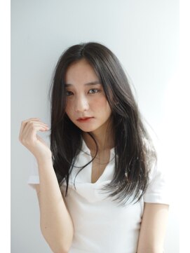 ルフュージュ バイ プロデュース 相模大野店(Refuge by Produce) 暗髪/レイヤーカット/長めバング