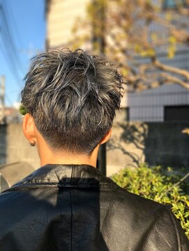 プラスワン 自由が丘(+ONE) 【＋ONE 自由が丘】『フェザーマッシュ』刈り上げツーブロ