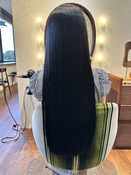 エルサフィロ キタハマ(el zafiro kitahama) 20×30×40代×透明感×ロング×髪質改善×ブルーブラック