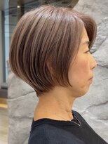 ソワネ 表参道(soigne)&nbsp;表参道白髪ぼかしハイライトウルフショートヘアグレージュ40代