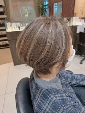 ミック ヘアアンドメイクアップ 高田店(miq Hair&Make up) 白髪ぼかし/ハイライト/白髪染め/大人ショート/ショートヘア