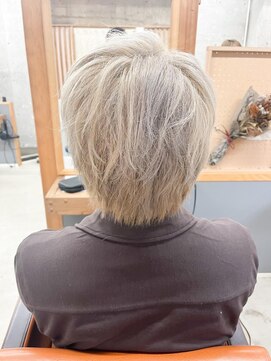 ユッカ エルア 武庫之荘南口(YUCCA elua) 【elua 角床】メンズホワイトベージュ