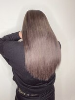 アルマバイロサ(ALMA by ROSA) 赤みを抑えた艶髪グレージュ♪/担当:RENTA