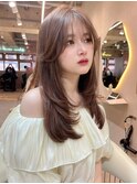 ミルクティーベージュ　顔まわりカット　レイヤー　韓国ヘア　