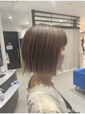 ハイライト×ベージュブラウンBOB