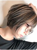 大人気の愛されショート×3Dハイライト×グレージュ　イルミナ