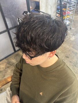 ルーメン 岐阜(ROOO MEN) メンズツーブロックマッシュカット波巻きシャドウパーマ
