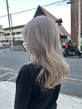 ラック 津田沼(LUCK) ホワイトシルバーダブルカラーインナーカラーケアブリーチ