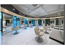 グランドタヤ ギンザ(GRAND TAYA GINZA)の雰囲気（解放感ある店内でリラックスできる空間です）