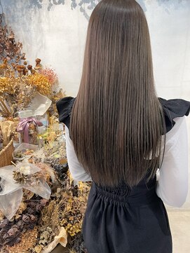 ミント(mint) スモーキーなグレーと柔らかいベージュの良いとこどり！