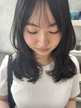 シベルバレー 横浜(sibell) ＊ミディアムレイヤーカット顔周りレイヤーウルフハッシュカット