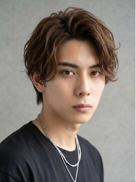 アミ(amii) センターパートニュアンスパーマフェザーパーマシャドウパーマ