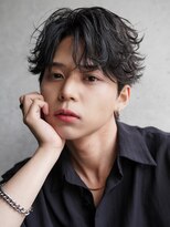カライング(ing) スーツ短髪ツーブロック束感モテる黒髪シークレットパーマ流行