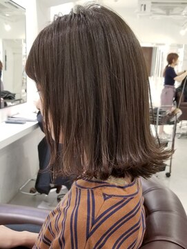 インビテーション(invitation) 透け感◎オリーブグレージュ