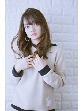 ノイン(noine) ネイルもヘアも、ワントーン重視で。(セミロング)