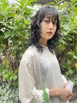 ビビト(bibito) bibito ウルフカット　ソバージュ　スパイラルパーマ　くるくる