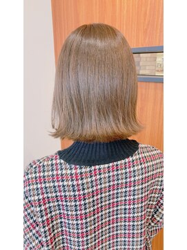 メープル(maple) ふんわりボブ×グレージュ