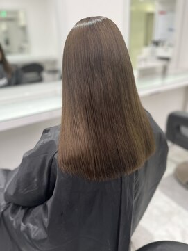 シー 池袋(SHE) オリーブベージュ