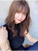 流し前髪ゆるふわパーマニュアンスグレージュカラー