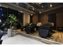 最新のフルフラットシャンプー台とマイクロバブルシャンプーでおもてなし致します！