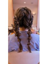 ハーモニー(Harmony) ふんわり編みおろしヘアー