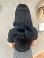 パーミル ヘア クマモト(permille ‰ hair Kumamoto) ブルーブラック×巻き髪
