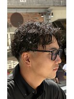 キングオブヘア バイ ノイズ 梅田茶屋町店(KING of hair by NOISM)&nbsp;スペインカール波巻きスパイラルパーマスキンフェード短髪