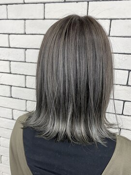 アットラップレーヴ(attrape-reve) ★スタイリング簡単/外はねスタイル/エアタッチ/ハイライト