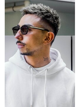 トルネード(TORNADO) ハイトーンアッシュカラー×フェード×ベリーショート