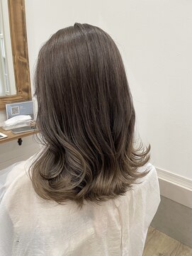 ジジ チーク 栃木(Gigi cheek) ・グラデーションカラー