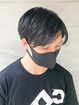 デネブ(Deneb) 王道モテ髪★20代メンズ人気の暗髪×センター分けヘア