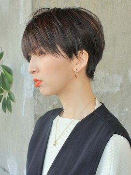 ロビー 表参道(ROBBY) 襟足スッキリショート ／大人ショート／表参道／40代50代