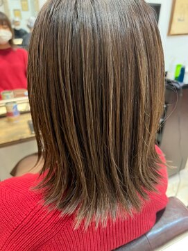 タイム(Time) 外はねミディアム＊ハイライトカラー