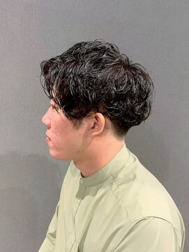 ビーダンディー(Bee dandy) ビジカジ マッシュショートパーマ かき上げアップバング