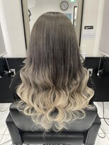 ヘアーデザイン ジェルム(Hair Design germe) グレーカラーホワイトグラデーション