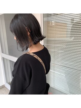 ミント(mint) 切りっぱなしボブ/外ハネボブ/ボブ/グレー/ブルージュ