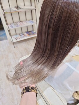 ルシードスタイル リム(LUCIDO STYLE Rim) 白髪ぼかし×ハイライト×ハイトーングラデーション