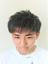 リネアロッサ 前下がりツーブロ