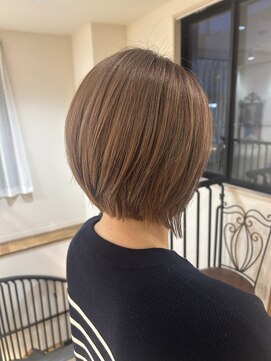 グラマラス GLAMOROUS 【宇根底知穂】40代50代白髪ぼかしカラー