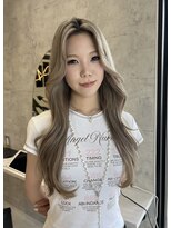 髪屋 紬&nbsp;レイヤーカット／顔周りカット／ミルクティーベージュ