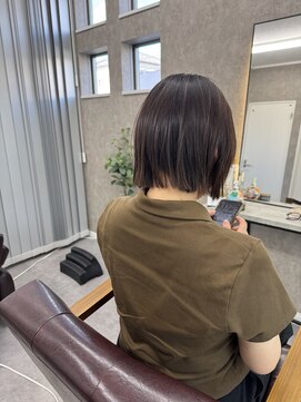 イッキ(IKKI) 切りっぱなしショートボブ