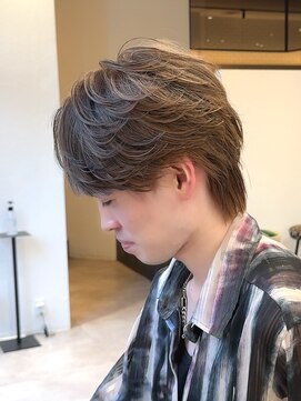 ビューシンサイバシ(VIEW SHINSAIBASHI) フェザーショート